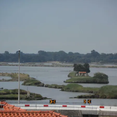 아파트 Feeltheland Ria 아베이루